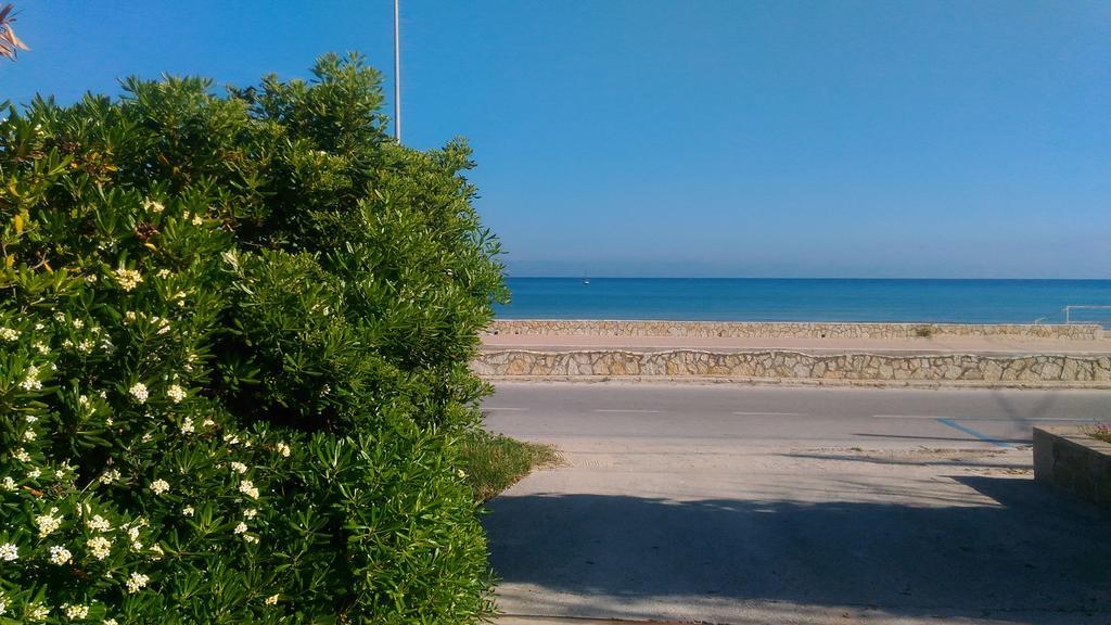 Appartamento Spiaggia Playa Castellammare del Golfo Bagian luar foto